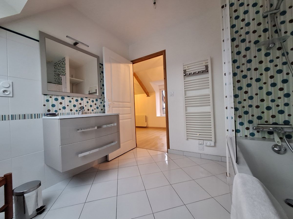 Meublé de tourisme > Les Hirondelles de la Baie, Vains