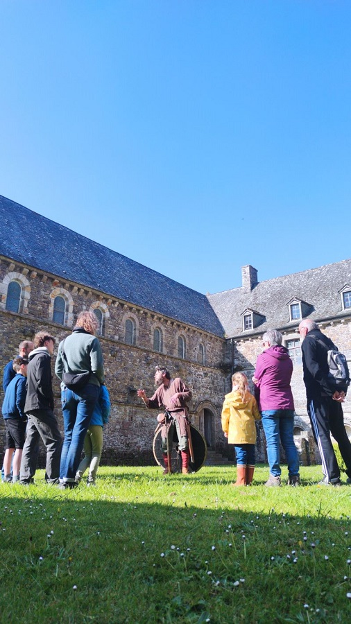 Tuto : découverte de l'abbaye par un viking