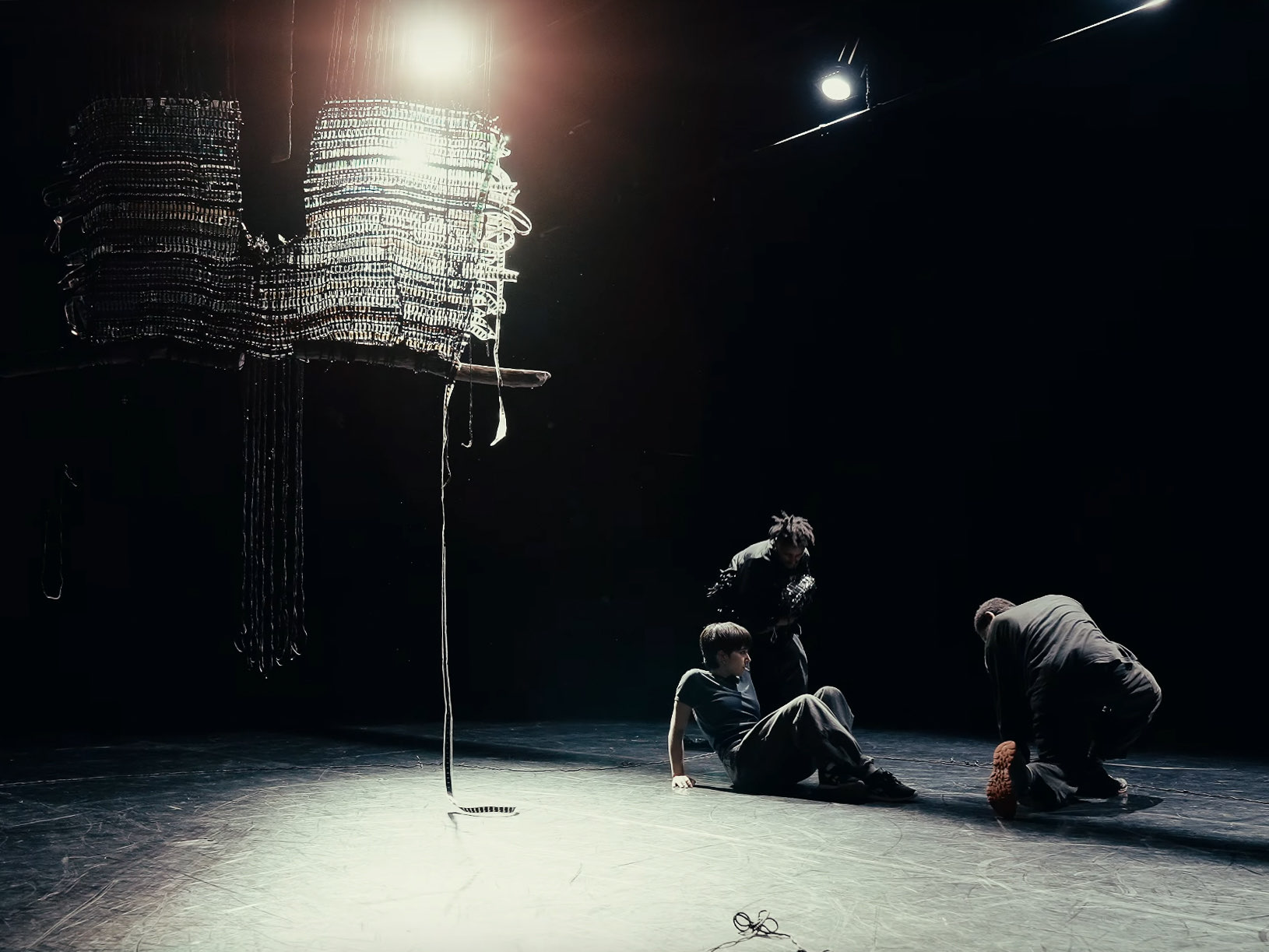 Ouverture de résidence "Bound by promises..."