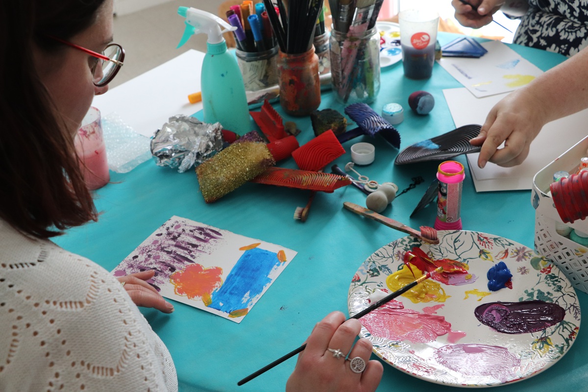 Atelier de peinture intuitive à l'acrylique, Pirou