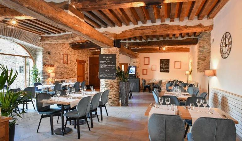agneaux-restaurant-la-ferme-du-chateau-1 agneaux-restaurant-la-ferme-du-chateau-1