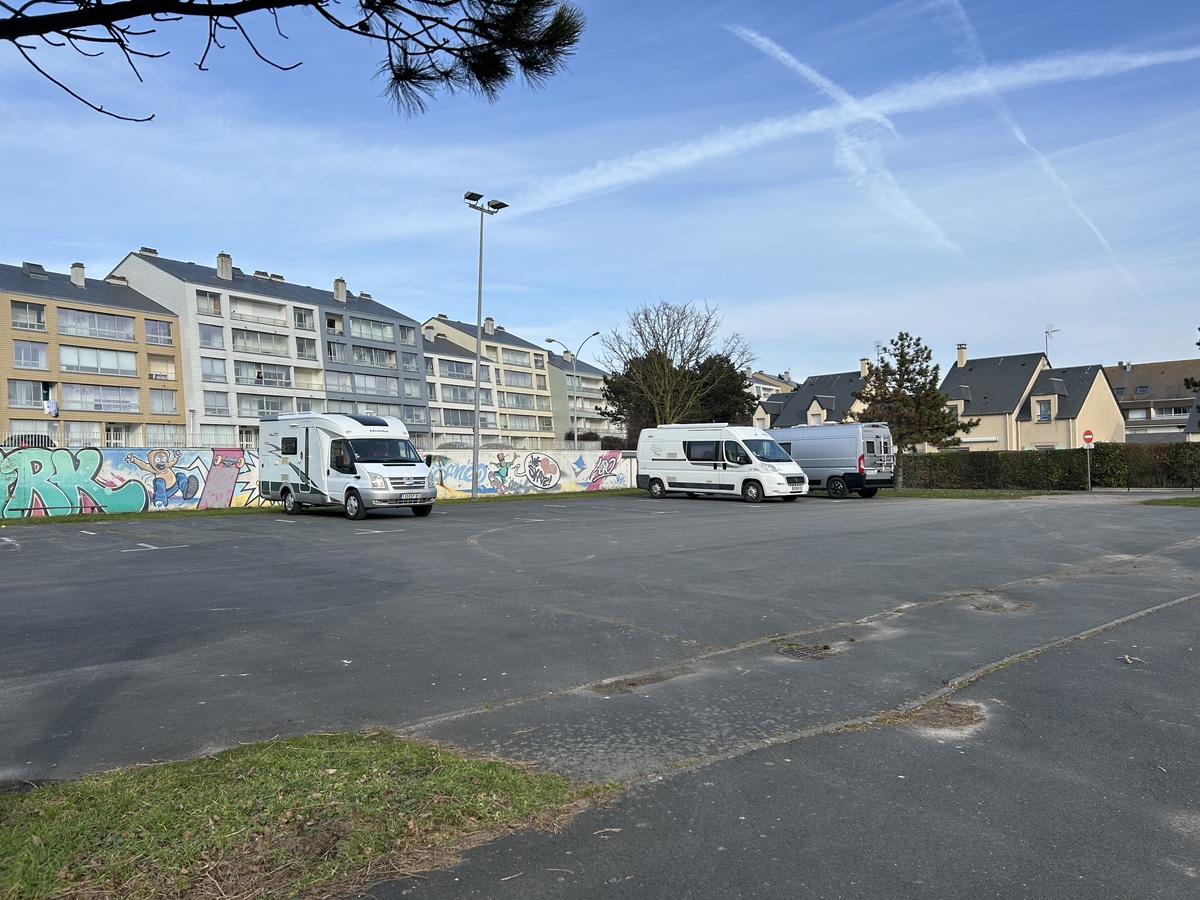 Aire de camping-car Avenue de la Combattante, Courseulles-sur-Mer