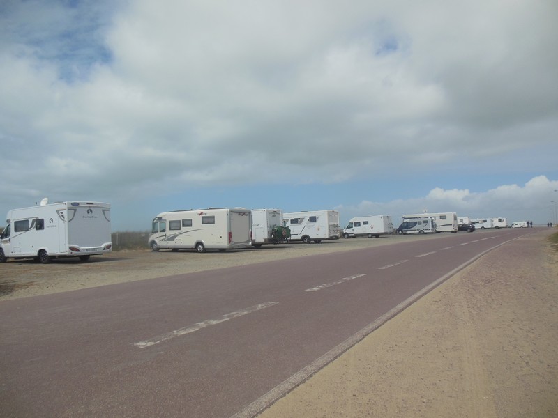 Aire de stationnement et de services - photo 2