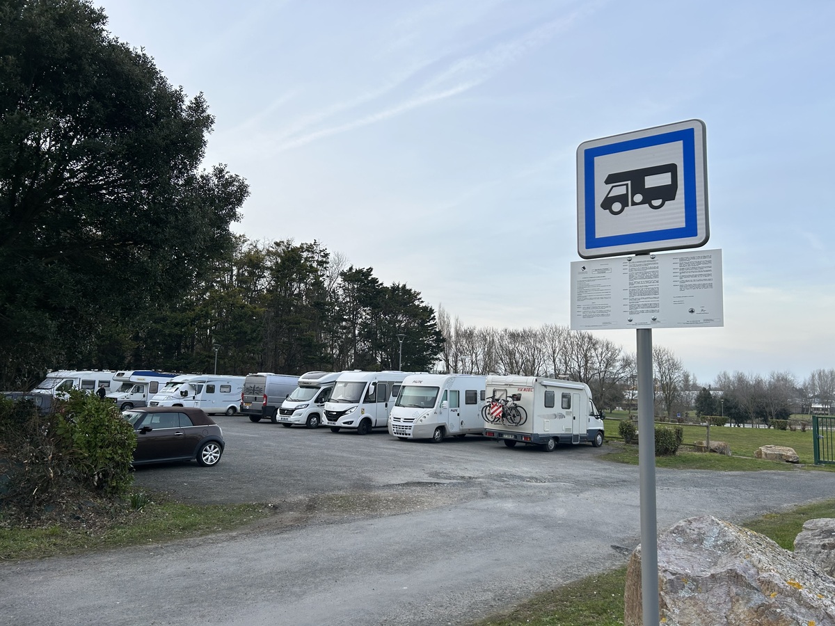 Aire de camping-car communale du Parc de l'Edit à Courseulles-sur-Mer