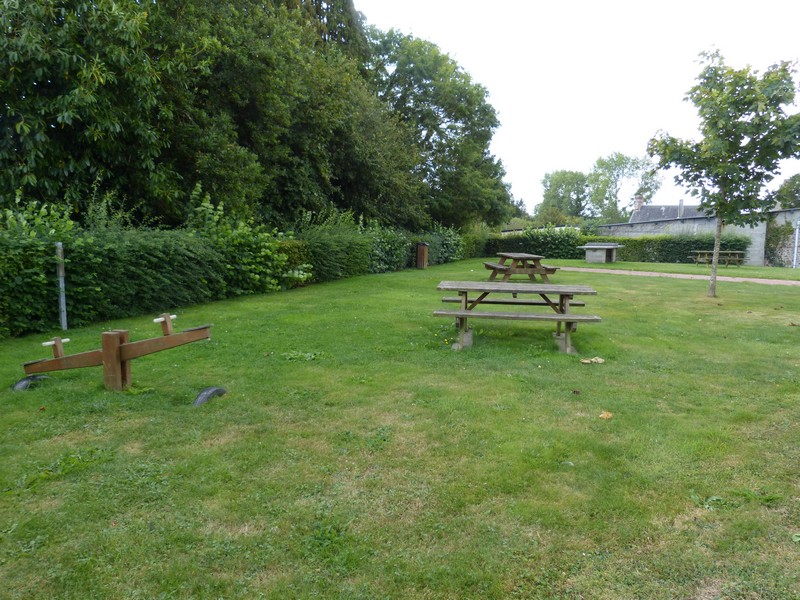 Aire de Pique Nique > Bourg - photo 2