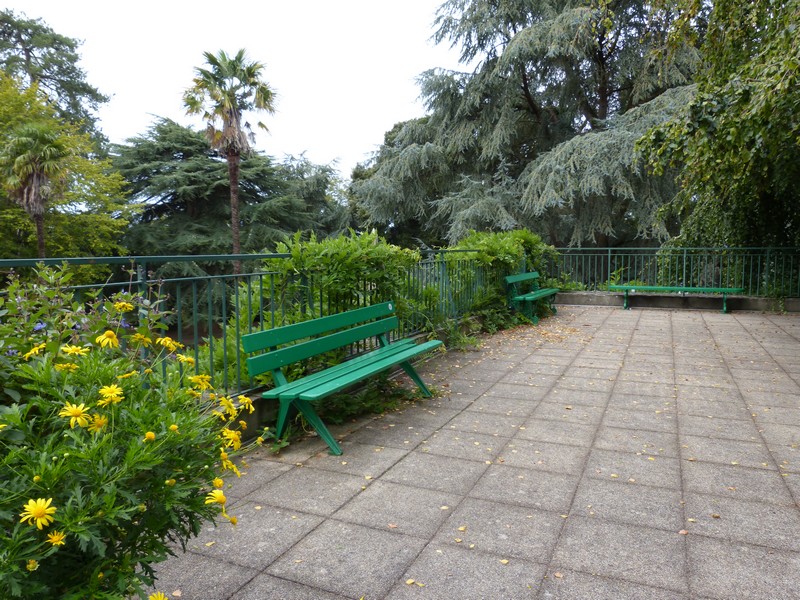 Aire de Pique Nique > Jardin des plantes
