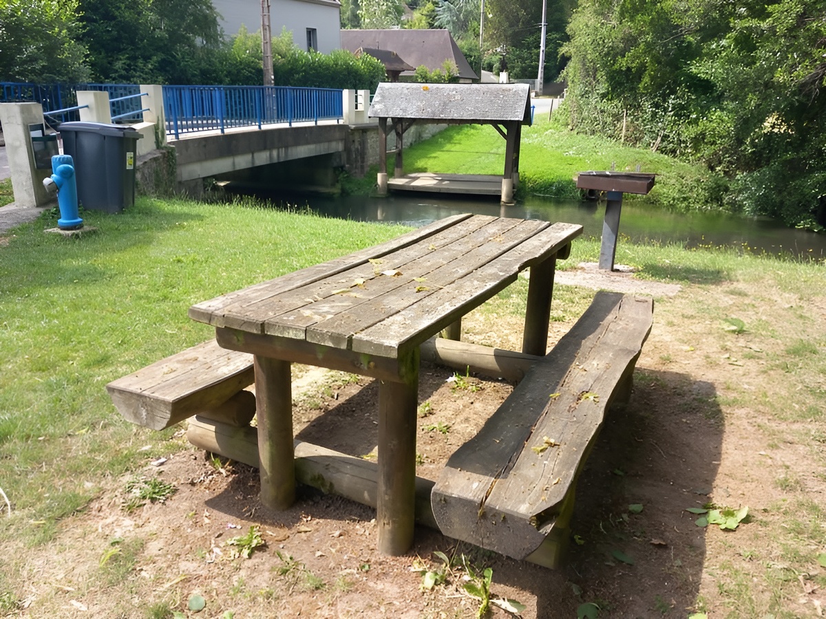 Aire de pique-nique du Mesnil-Guillaume