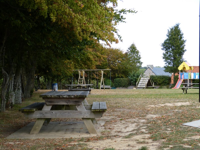 Aire de Pique Nique > Bourg