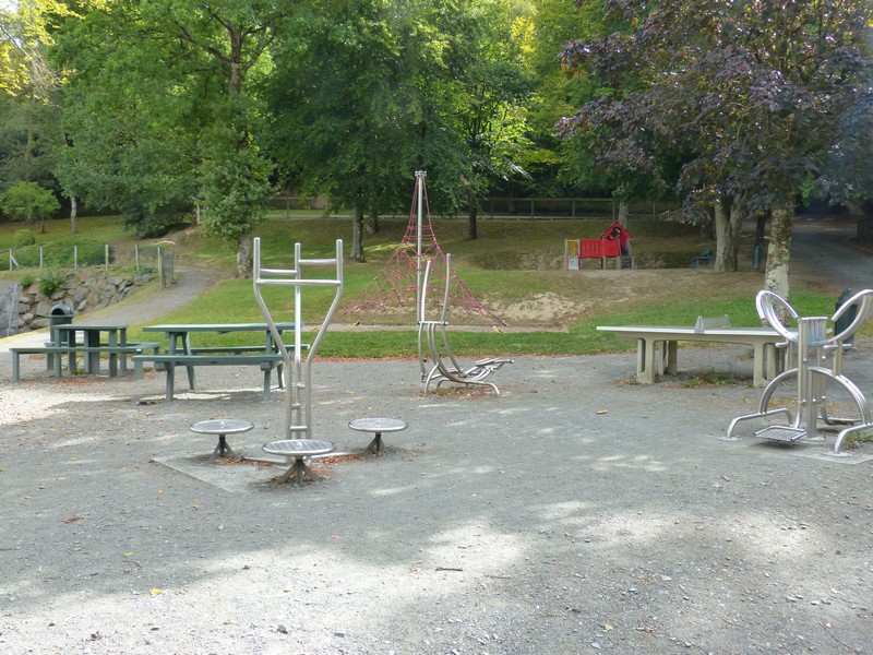 Aire de Pique Nique > Parc des sports - photo 2