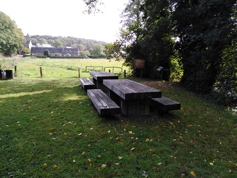 Aire de Pique Nique > Abbaye