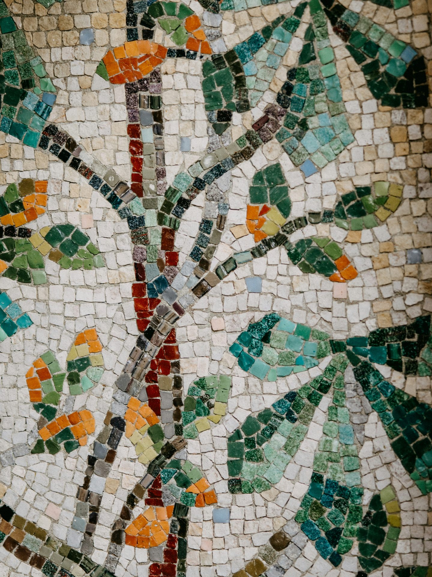 Bâtir en couleur : atelier mosaïque