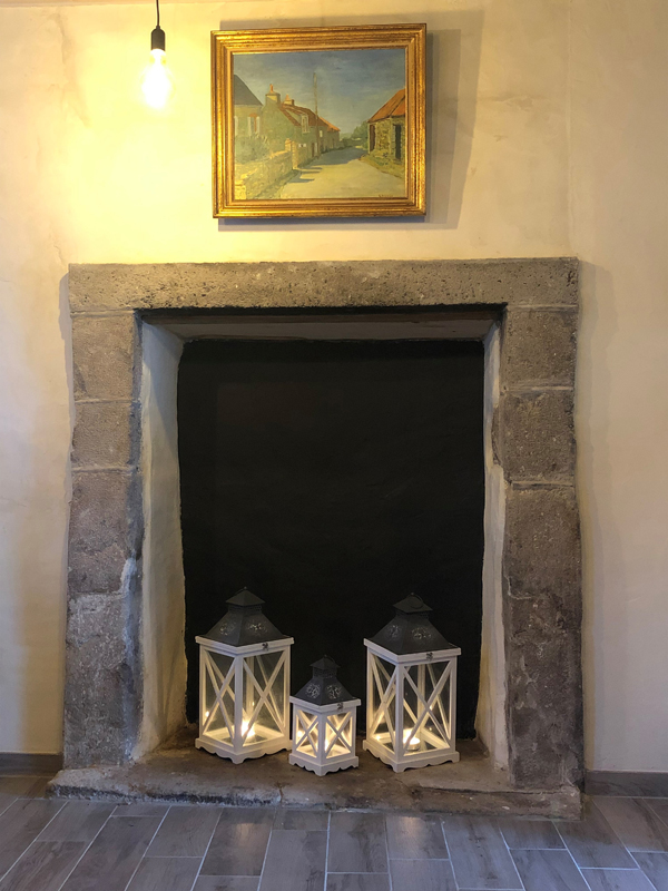 Meublé de tourisme > La Maison au pied de la roche — photo 2