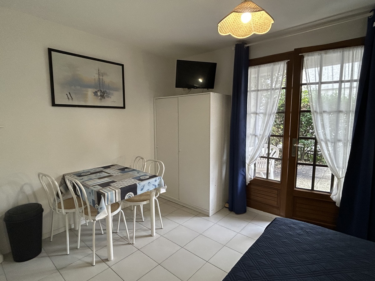 M. Ballabriga, Courseulles-sur-Mer - photo 6