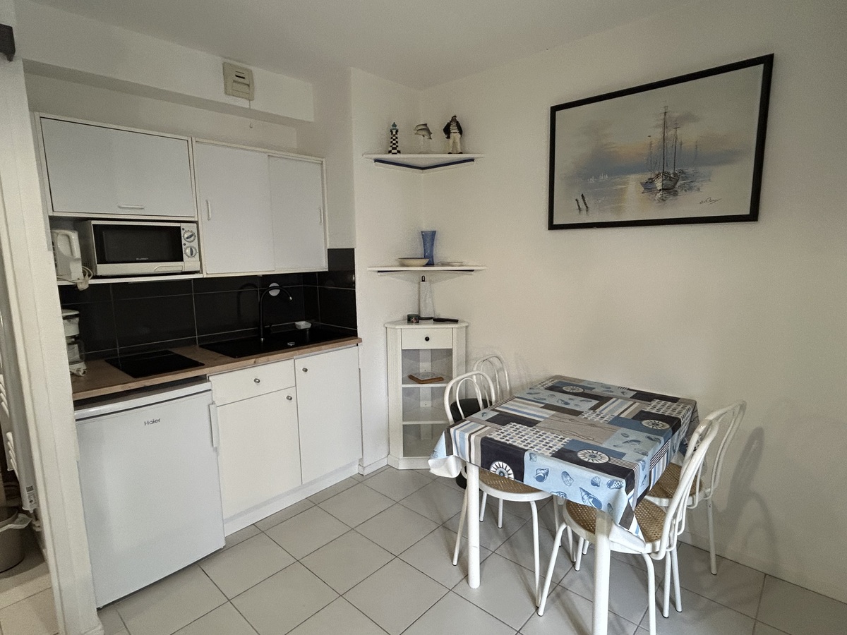 M. Ballabriga, Courseulles-sur-Mer - photo 5