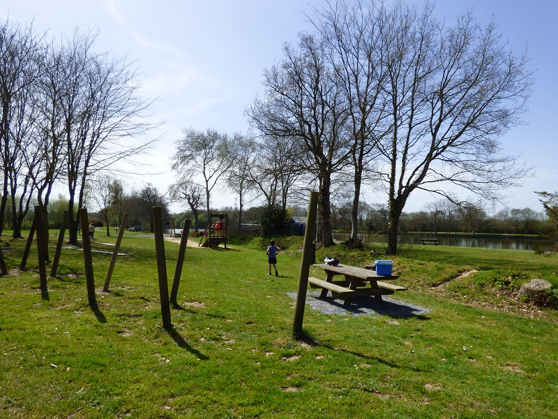 Pédalos et mini-golf de l'Etang des Sarcelles, Saint-Martin-d'Aubigny - photo 4