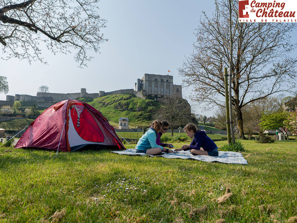 Camping du Château, Falaise
