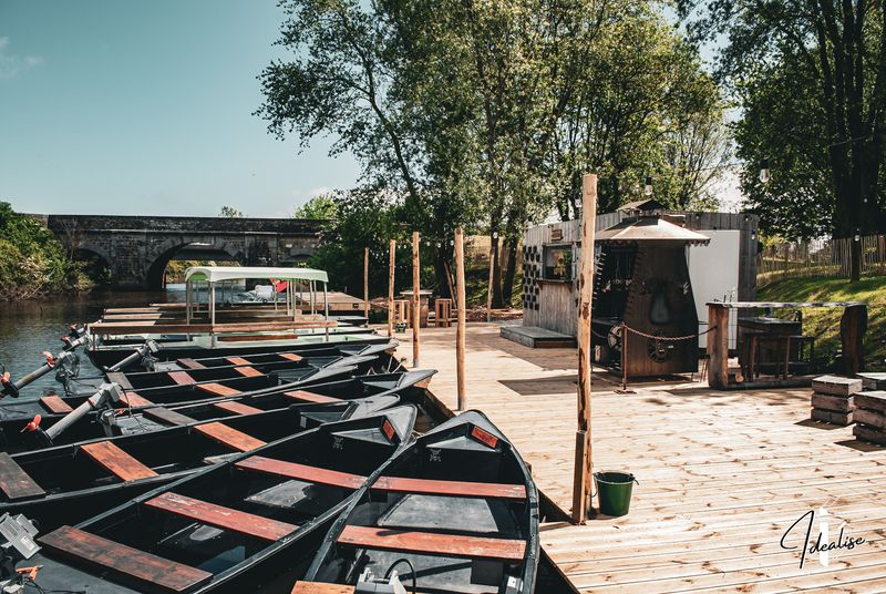 Les Bateliers des Marais du Cotentin > Location de barques électriques, Carentan-les-Marais