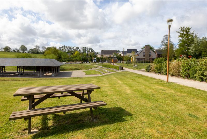 Aire de stationnement et de services > Aire du Lavoir, Cérences - photo 2