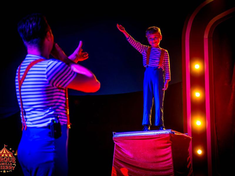 Initiation aux arts du cirque.