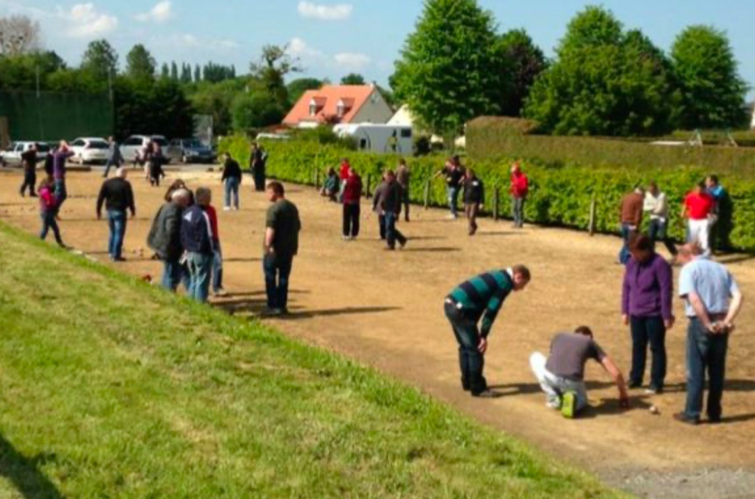 Concours de pétanque