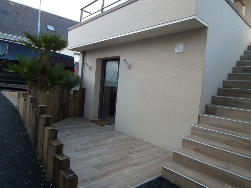 Meublé de tourisme > Les Maisons de Louise - Appartement N° 6 Corail — photo 3