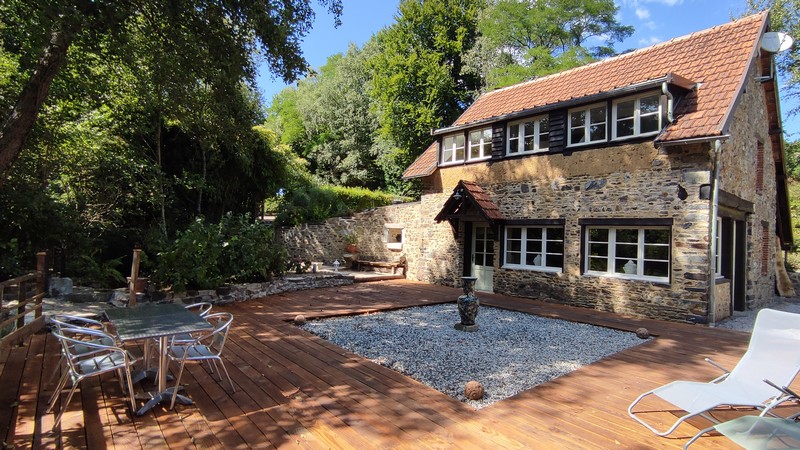 Meublé de tourisme > Riverside Cottage - Le Petit Moulin