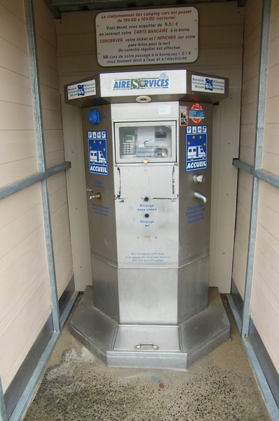 Aire de stationnement et de services - photo 3