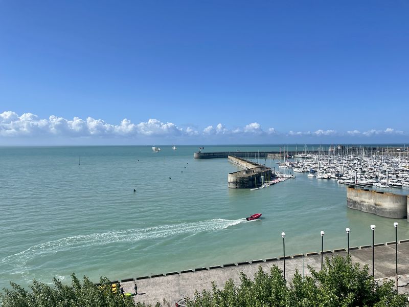 Meublé de tourisme > Appartement Panoramique 8 Milles Nautic