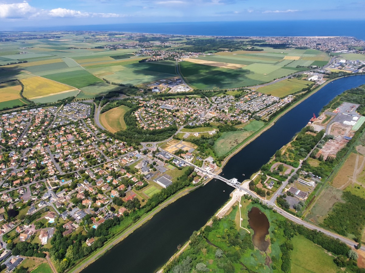 Vol en hélicoptère au-dessus des Plages du Débarquement