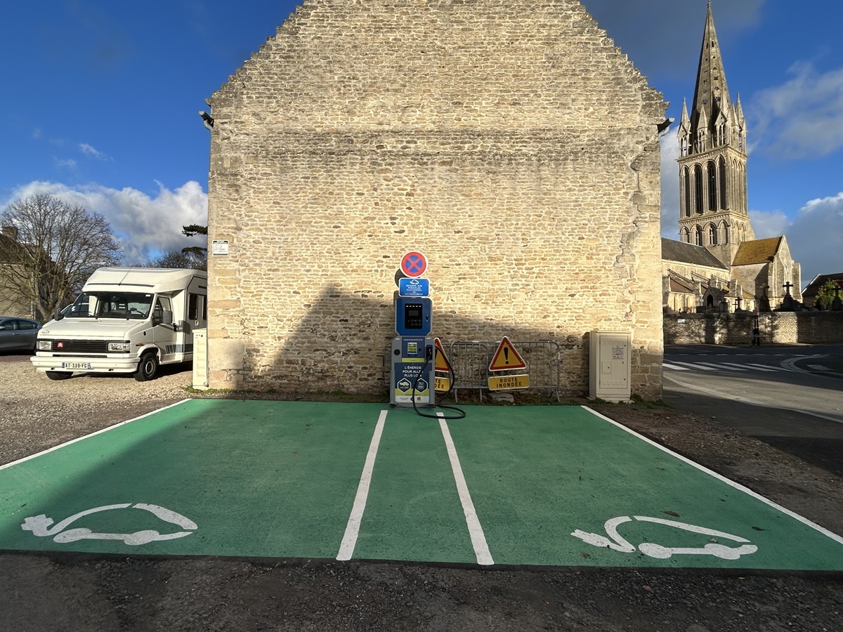 Aire de stationnement pour camping-car - Langrune-sur-Mer - photo 2