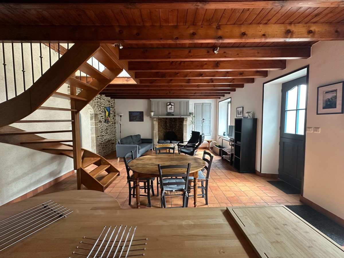 Meublé de tourisme > La Maison Bleue, Montaigu-la-Brisette - photo 8