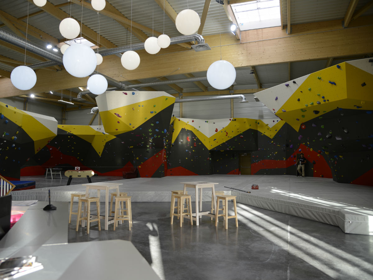 Isatix - Salle d'escalade de bloc, Mondeville - photo 3