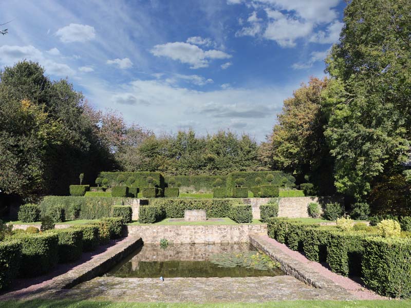 Jardin du manoir de la Boisnerie - Ste Honorine la Chardonne