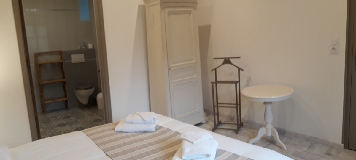 Meublé de tourisme > Gîte de la Vieille Maison, La Lucerne-d'Outremer - photo 9