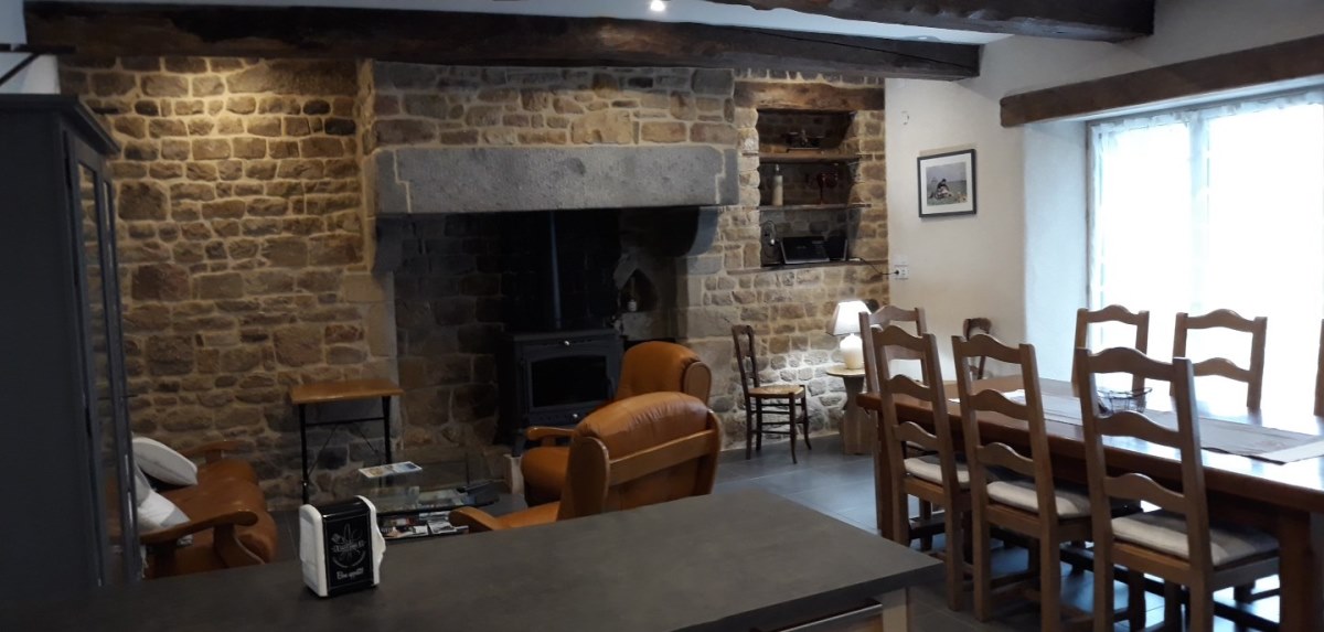 Meublé de tourisme > Gîte de la Vieille Maison, La Lucerne-d'Outremer - photo 2