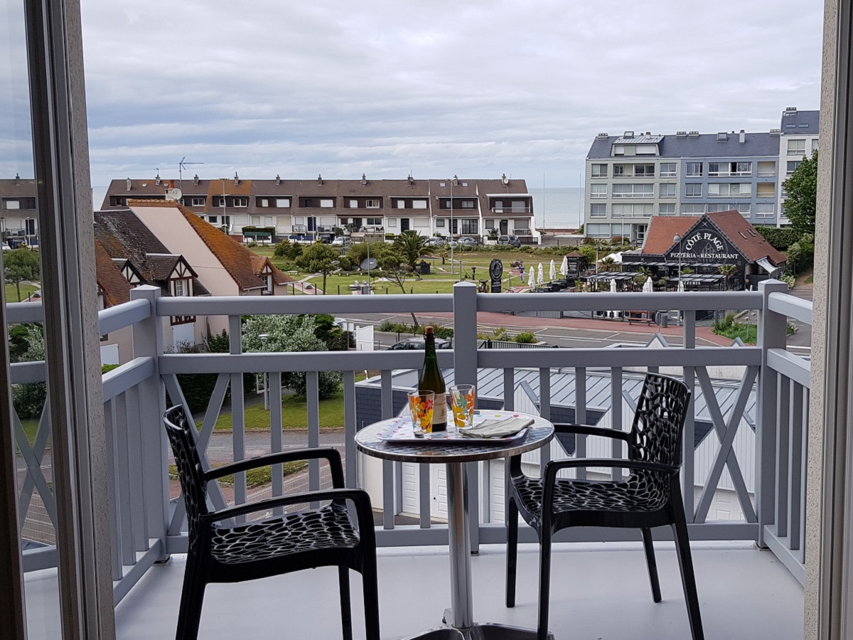 Mme Manchon - Le Balcon de Nacre