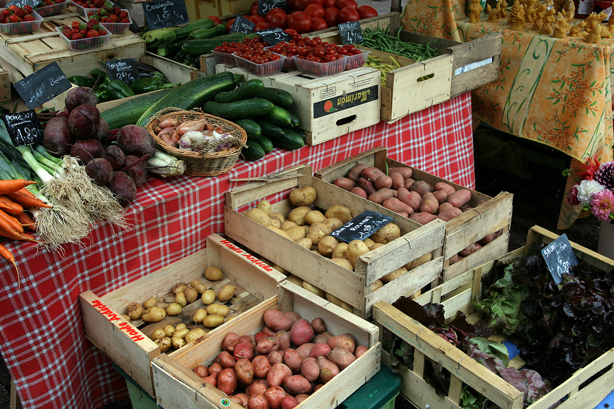 Marché hebdomadaire de Saint-Georges du Vièvre