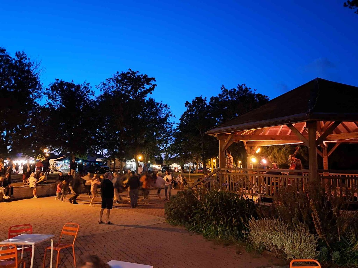 Marché nocturne et concert — visuel événement