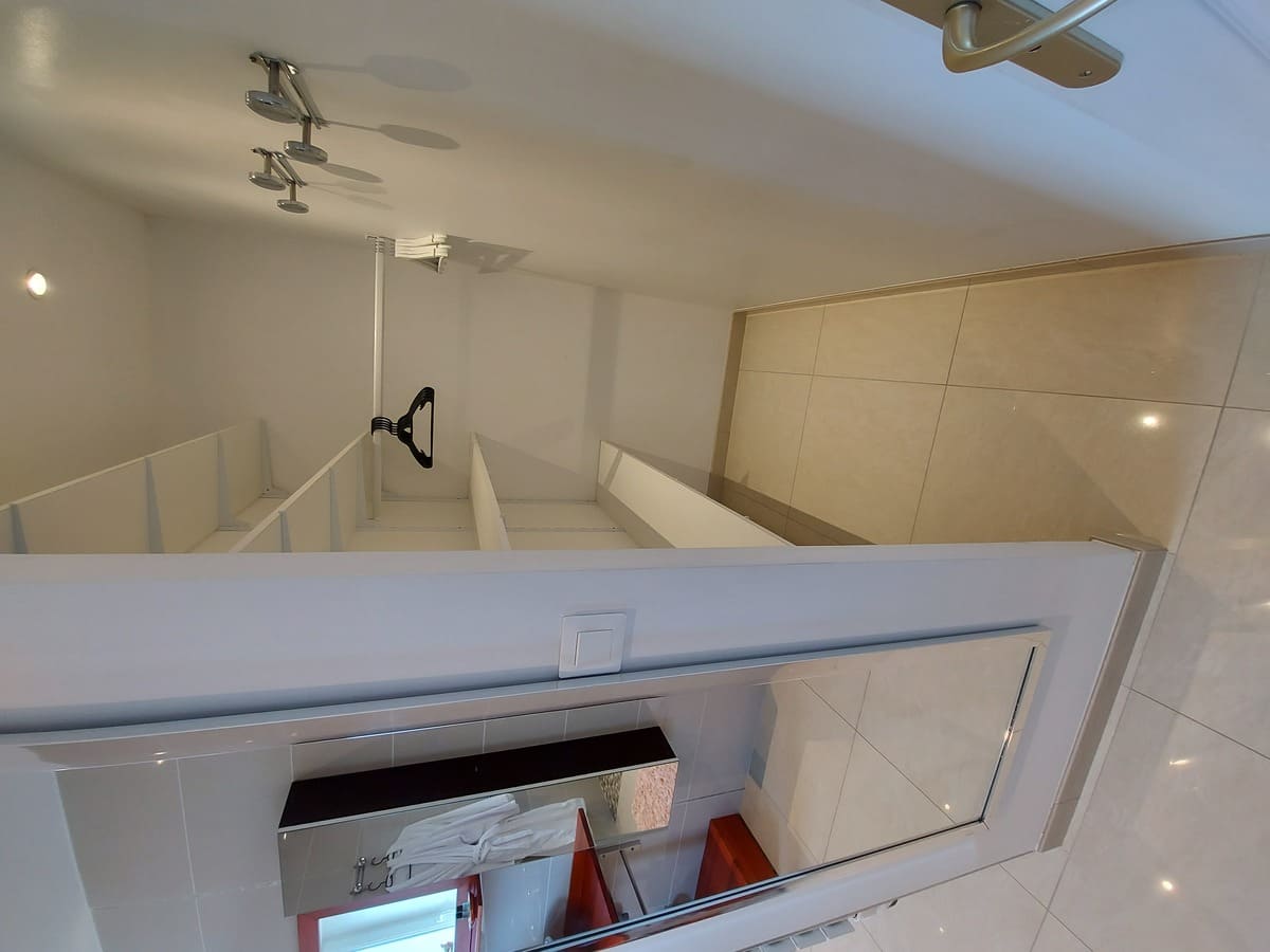 Les suites de Véronique > Suite René Aristide