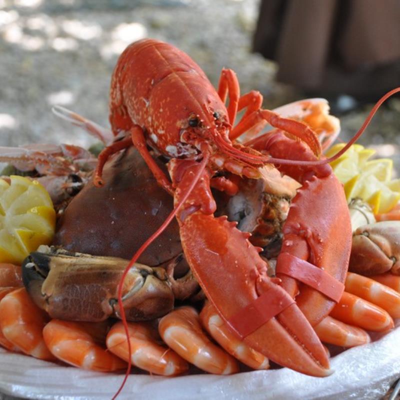 montmartin-sur-mer-poissonnerie-thelot