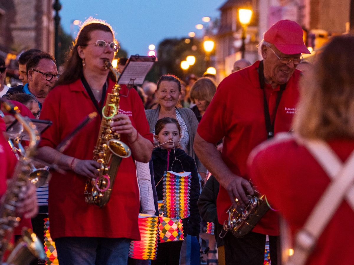 Retraite aux flambeaux et feu d'artifice
