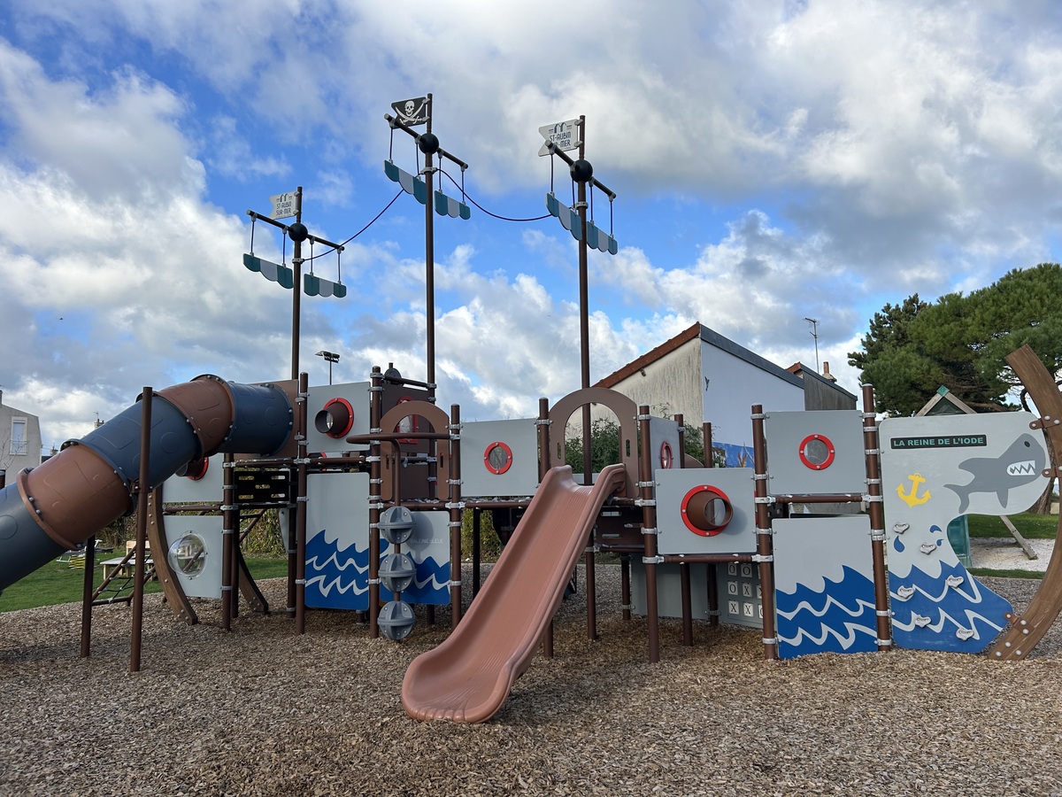 Aire de Jeux - Parc Pillier, Saint-Aubin-sur-Mer - photo 2