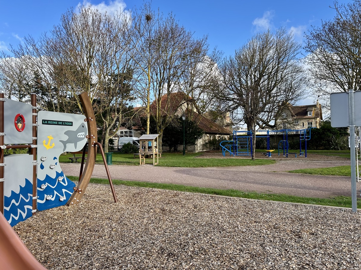 Aire de Jeux - Parc Pillier, Saint-Aubin-sur-Mer - photo 5