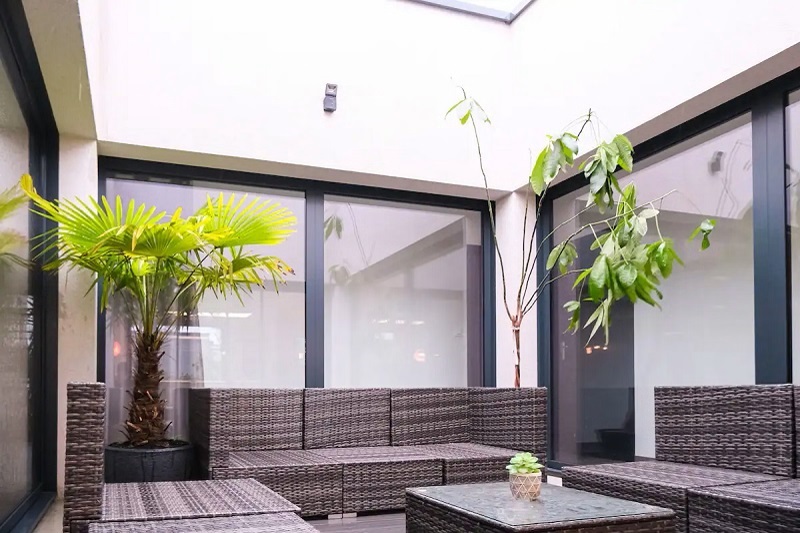 Meublé de tourisme > Meublé Le Patio, Saint-Georges-Montcocq - photo 3