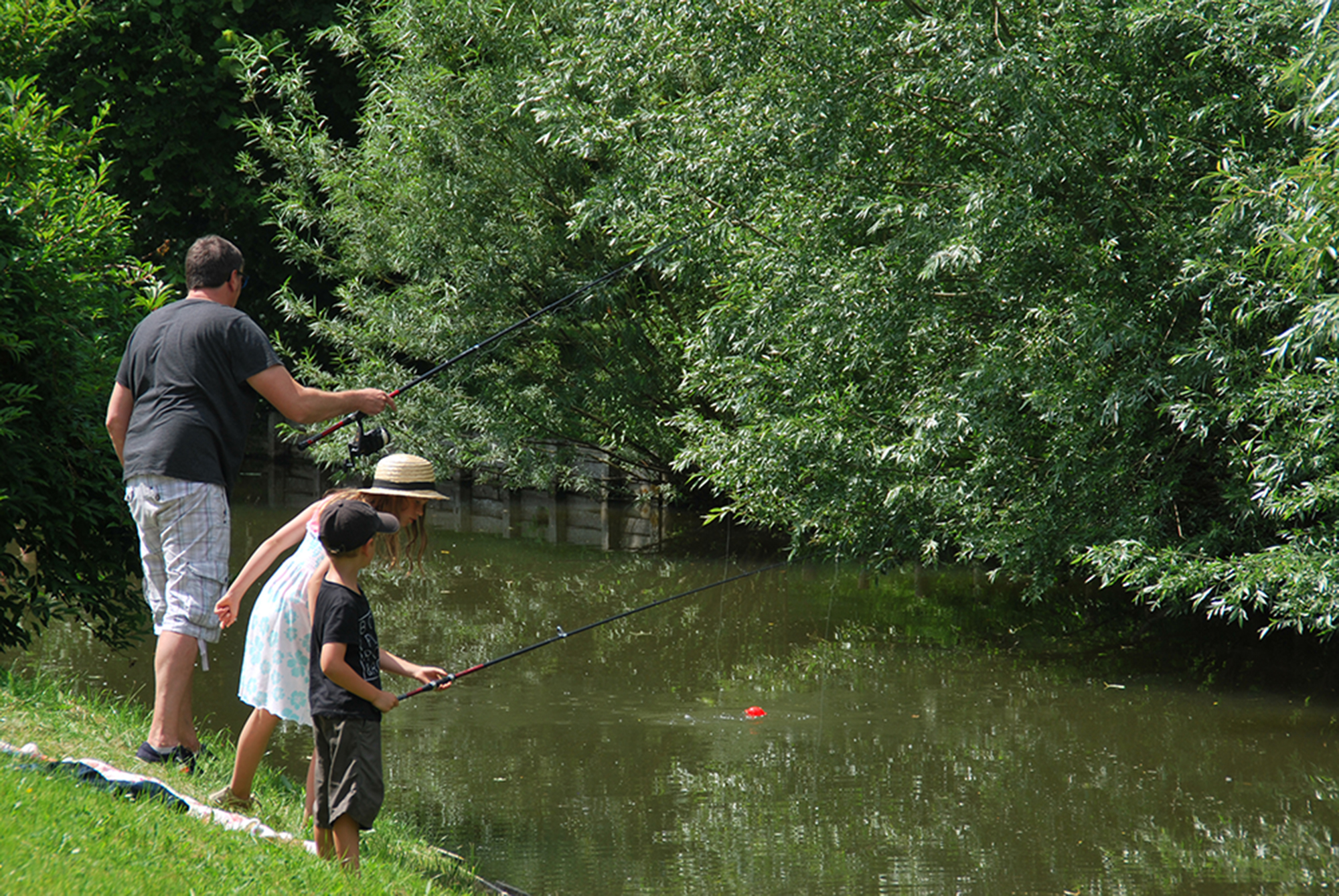 Au bord de l'eau - photo 2
