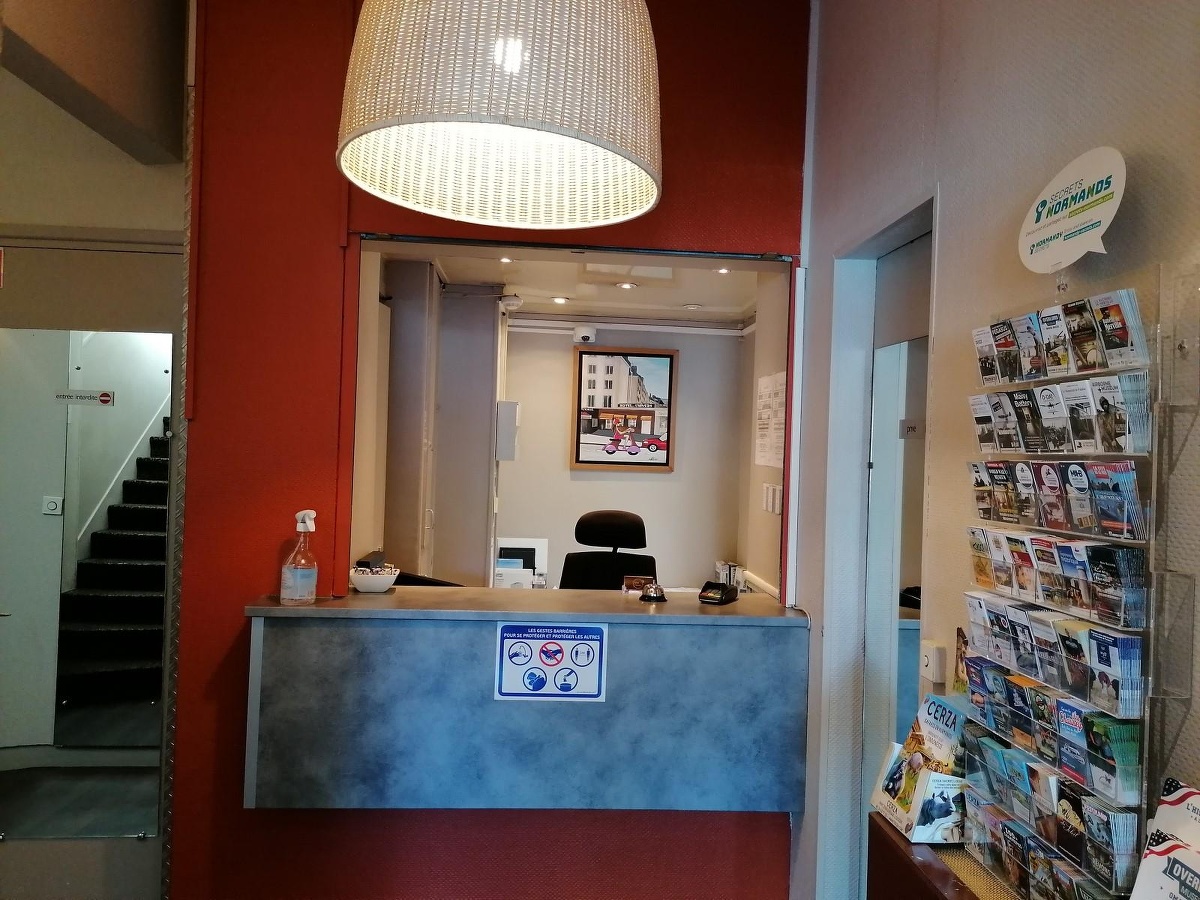 Hôtel de L'Univers, Caen - photo 4