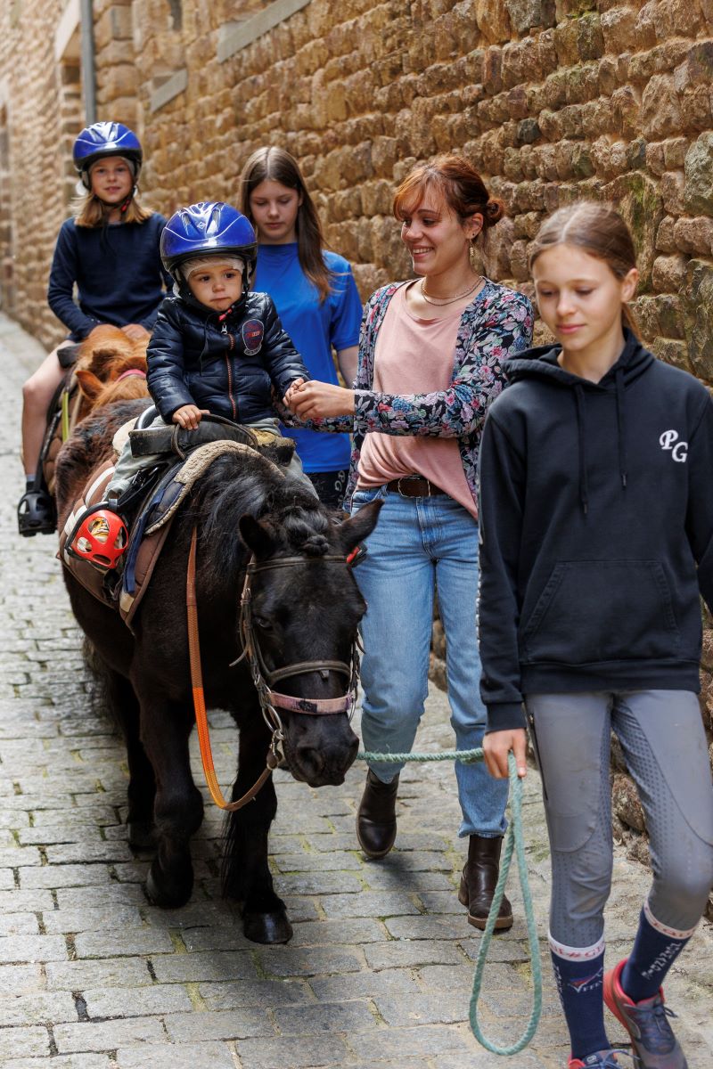 Balades à poney dans la cité sourdine - photo 4