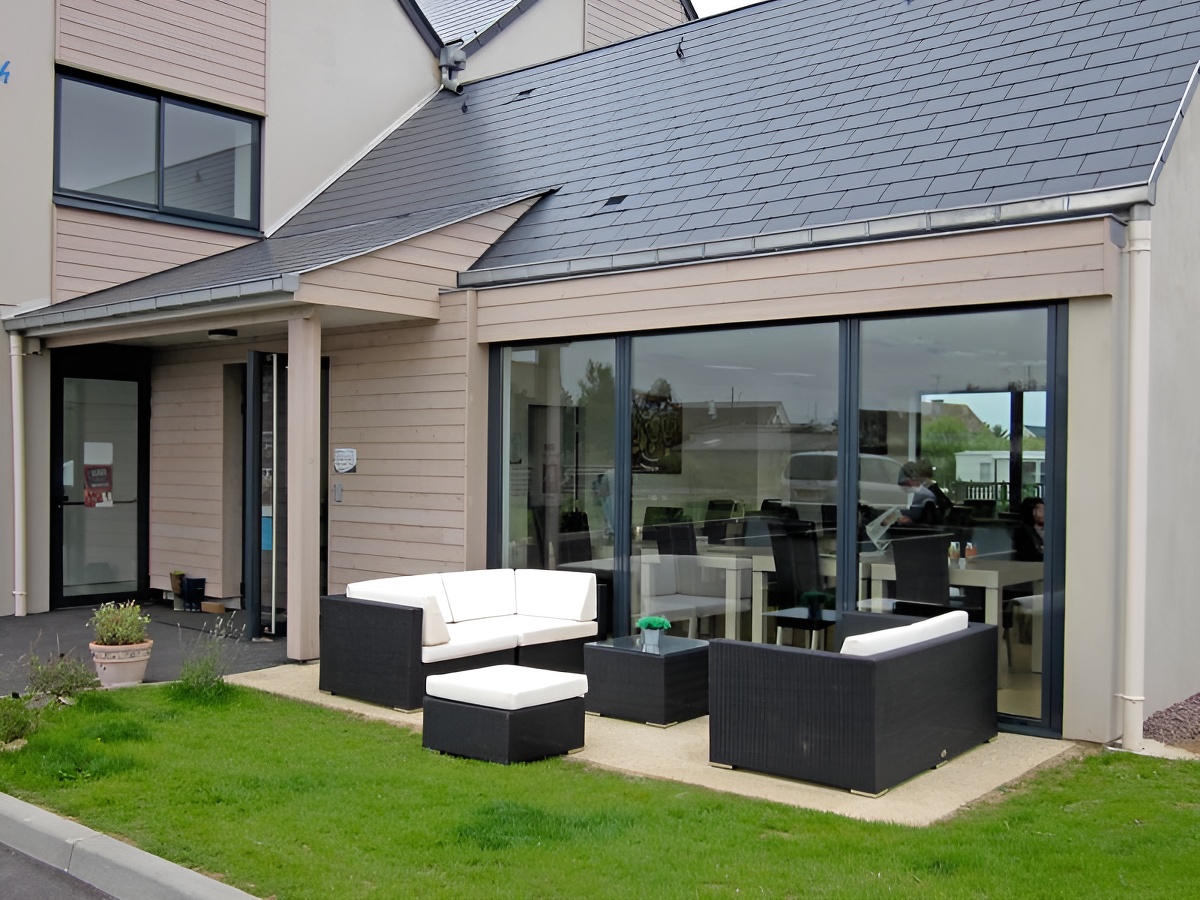 Gold Beach Hotel — Hoteles y Residencias à Calvados