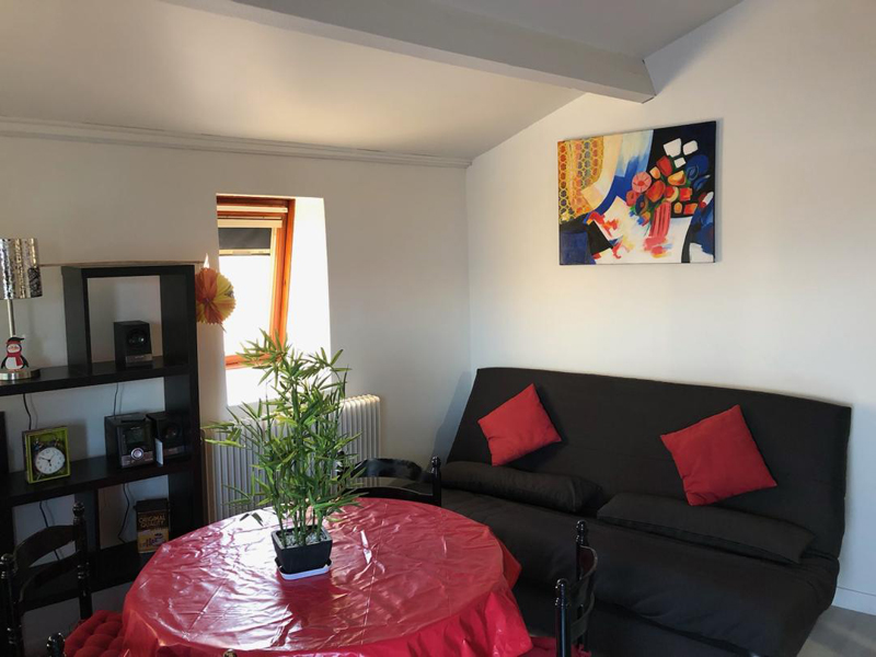 Meublé de tourisme > Studio avec grande terrasse