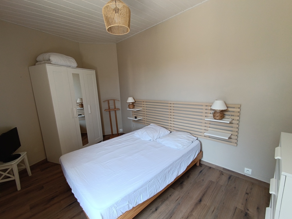 La p'tite maison - Mme Sanchez